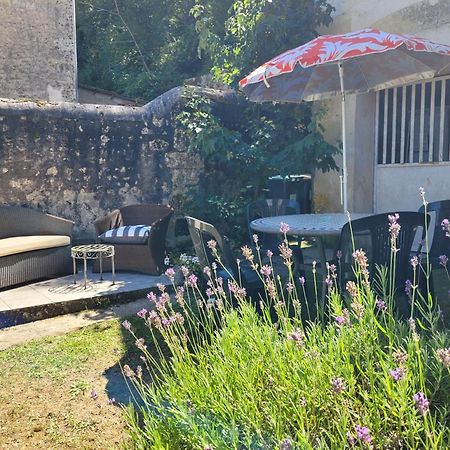 La Maison Aux Iris Poce-sur-Cisse Exterior photo